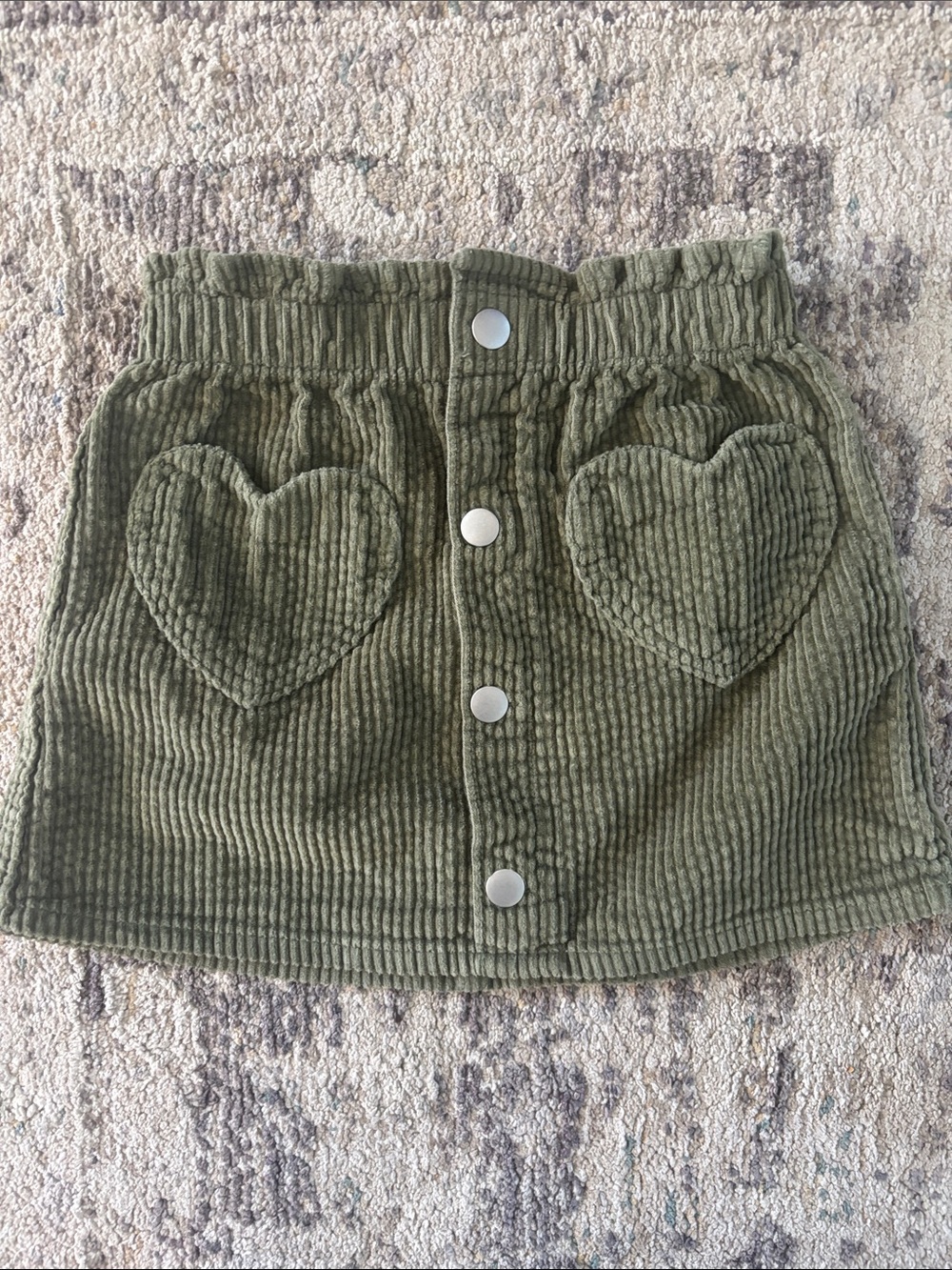 Old Navy Corduroy Heart-Pocket Skirts in Olive & Camel sz 4T - Picture 4 of 6